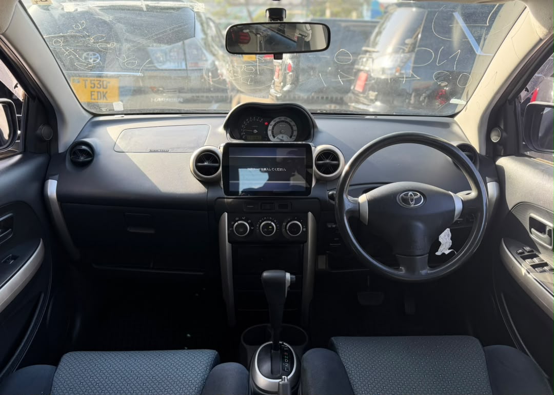 TOYOTA IST thumbnail 5